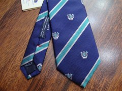 Cravatta Rigata con Stemmi,fondo blu riga acqua marina